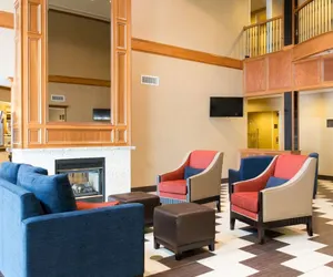 Photo 5 - Comfort Suites Benton Harbor - St. Joseph