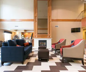 Photo 3 - Comfort Suites Benton Harbor - St. Joseph