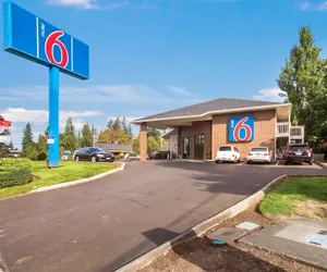 Photo 2 - Motel 6 Vancouver, WA