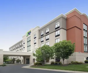 Photo 2 - Holiday Inn Express & Suites Baltimore - BWI Airport North, an IHG Hotel