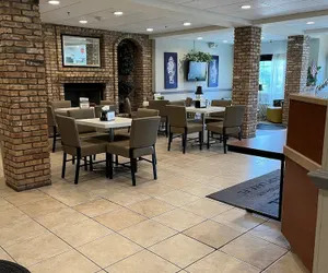 Photo 4 - Microtel Inn & Suites by Wyndham Lady Lake/The Villages