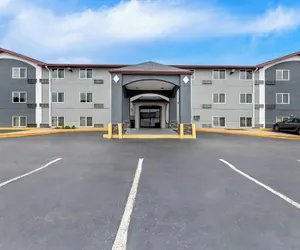 Photo 2 - Red Roof Inn Huntsville, AL