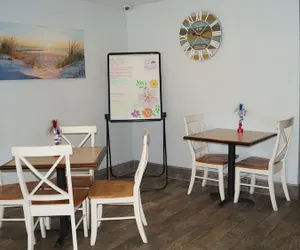 Photo 4 - Days Inn & Suites by Wyndham Traverse City