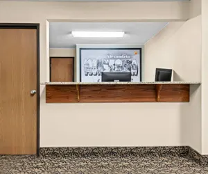 Photo 4 - Super 8 by Wyndham Alexandria MN