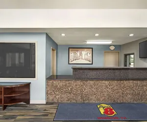 Photo 4 - Super 8 by Wyndham Houston/Downtown/I-610