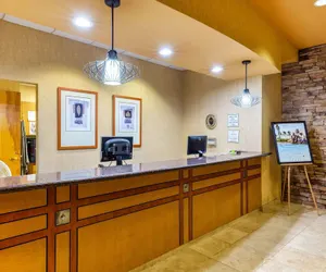 Photo 5 - La Quinta Inn & Suites by Wyndham Vancouver