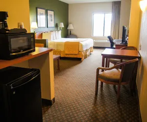 Photo 4 - Quality Inn & Suites Lake Charles South