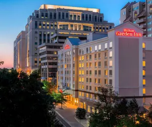 Photo 2 - Hilton Garden Inn Arlington/Courthouse Plaza