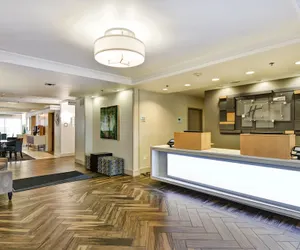 Photo 3 - Holiday Inn Express & Suites New Berlin by IHG