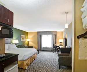 Photo 3 - Holiday Inn Express Hotel & Suites Christiansburg, an IHG Hotel