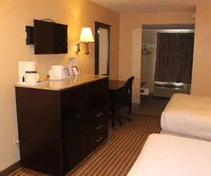 Photo 2 - Travelodge by Wyndham Bellmawr