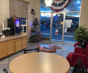 Photo 4 - High Desert Inn