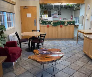 Photo 3 - High Desert Inn