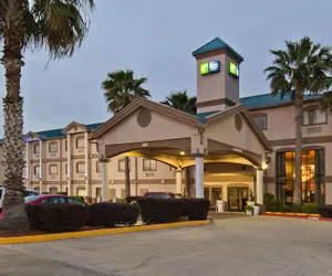 Photo 2 - Holiday Inn Express Hotel & Suites Lake Charles, an IHG Hotel