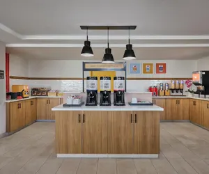 Photo 3 - Hampton Inn & Suites Hermosa Beach