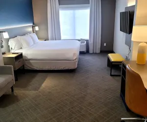 Photo 4 - Comfort Inn & Suites