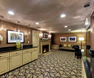 Photo 3 - Port Inn and Suites Portsmouth, an Ascend Collection Hotel