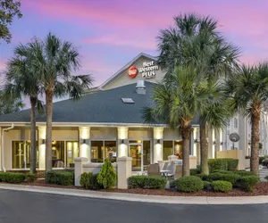 Photo 2 - Best Western Plus Wilmington/Carolina Beach