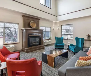 Photo 4 - Comfort Suites Redmond Airport
