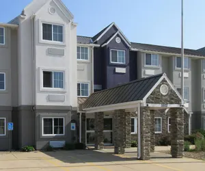 Photo 2 - Sleep Inn Marion - Cedar Rapids