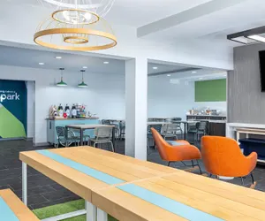 Photo 5 - Spark by Hilton Clarion