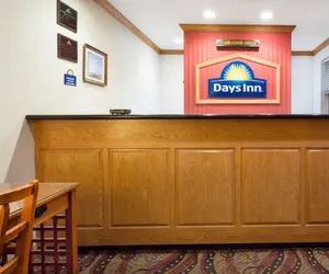 Photo 3 - Days Inn by Wyndham Lexington