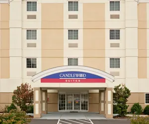 Photo 2 - Candlewood Suites West Springfield, an IHG Hotel