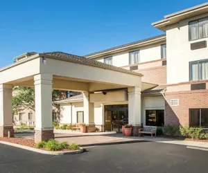 Photo 2 - Comfort Inn & Suites West Chester - North Cincinnati