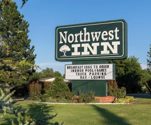 Photo 2 - Northwest Inn