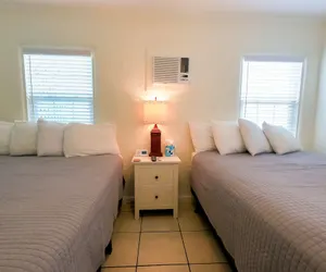 Photo 4 - Haley's at The Anna Maria Island Inn