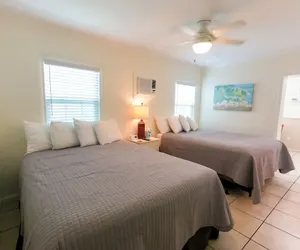Photo 3 - Haley's at The Anna Maria Island Inn
