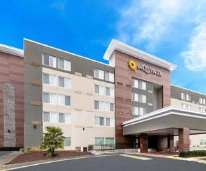 Photo 2 - La Quinta Inn by Wyndham Lynnwood