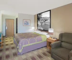 Photo 4 - Super 8 by Wyndham Toledo