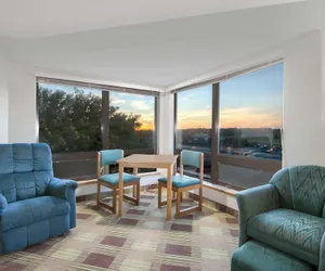 Photo 5 - Super 8 by Wyndham Toledo