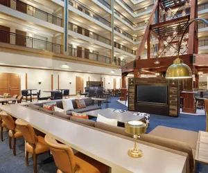 Photo 5 - Embassy Suites by Hilton Denver International Airport