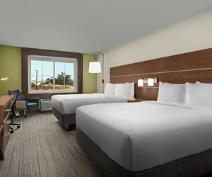 Photo 3 - Holiday Inn Express Hotel & Suites Marina - State Beach Area by IHG