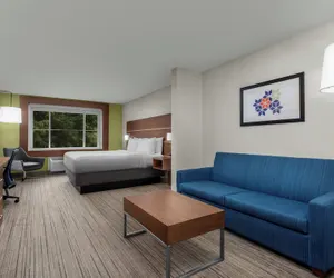 Photo 5 - Holiday Inn Express Hotel & Suites Marina - State Beach Area by IHG