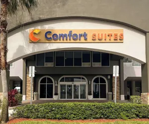 Photo 2 - Comfort Suites Clearwater - Dunedin