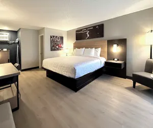 Photo 2 - Thunderbird Lodge