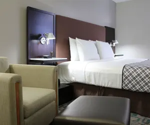 Photo 4 - Westbridge Inn & Suites Carrollton
