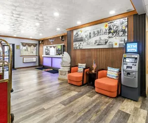 Photo 4 - Super 8 by Wyndham Uniontown PA