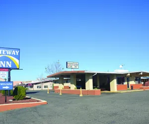 Photo 5 - Gateway Inn