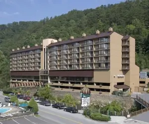 Photo 2 - Edgewater Hotel - Gatlinburg