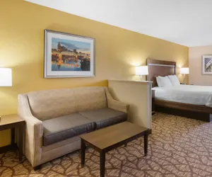 Photo 5 - Best Western Plus Belle Meade Inn & Suites