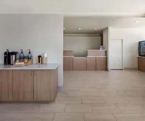 Photo 4 - Ramada by Wyndham Merced