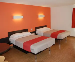 Photo 2 - Ramada by Wyndham Merced