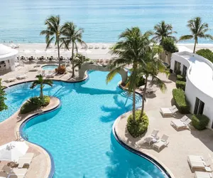 Photo 2 - Trump International Beach Resort