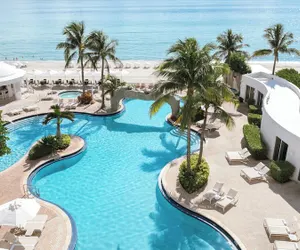 Photo 2 - Trump International Beach Resort