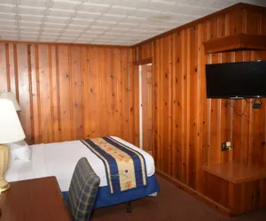 Photo 4 - Potomac River Motel