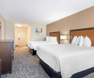 Photo 5 - Best Western Post Inn